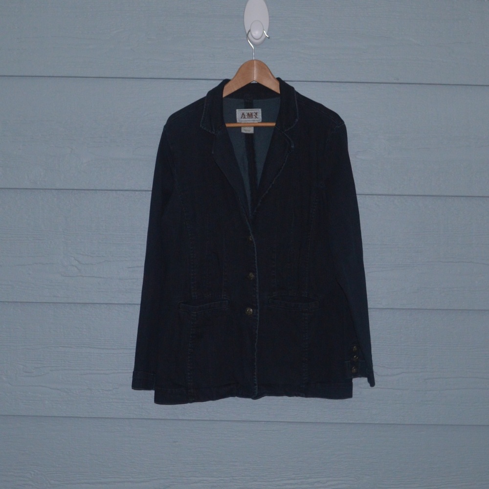 🎇AMI jean jacket🎇 - Picture 2 of 7